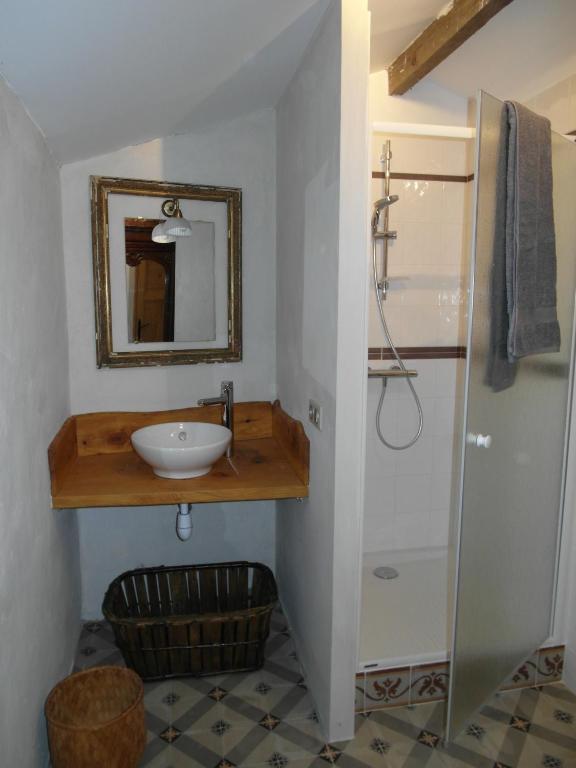 Mas Moineau Bed & Breakfast Mézoargues Dış mekan fotoğraf